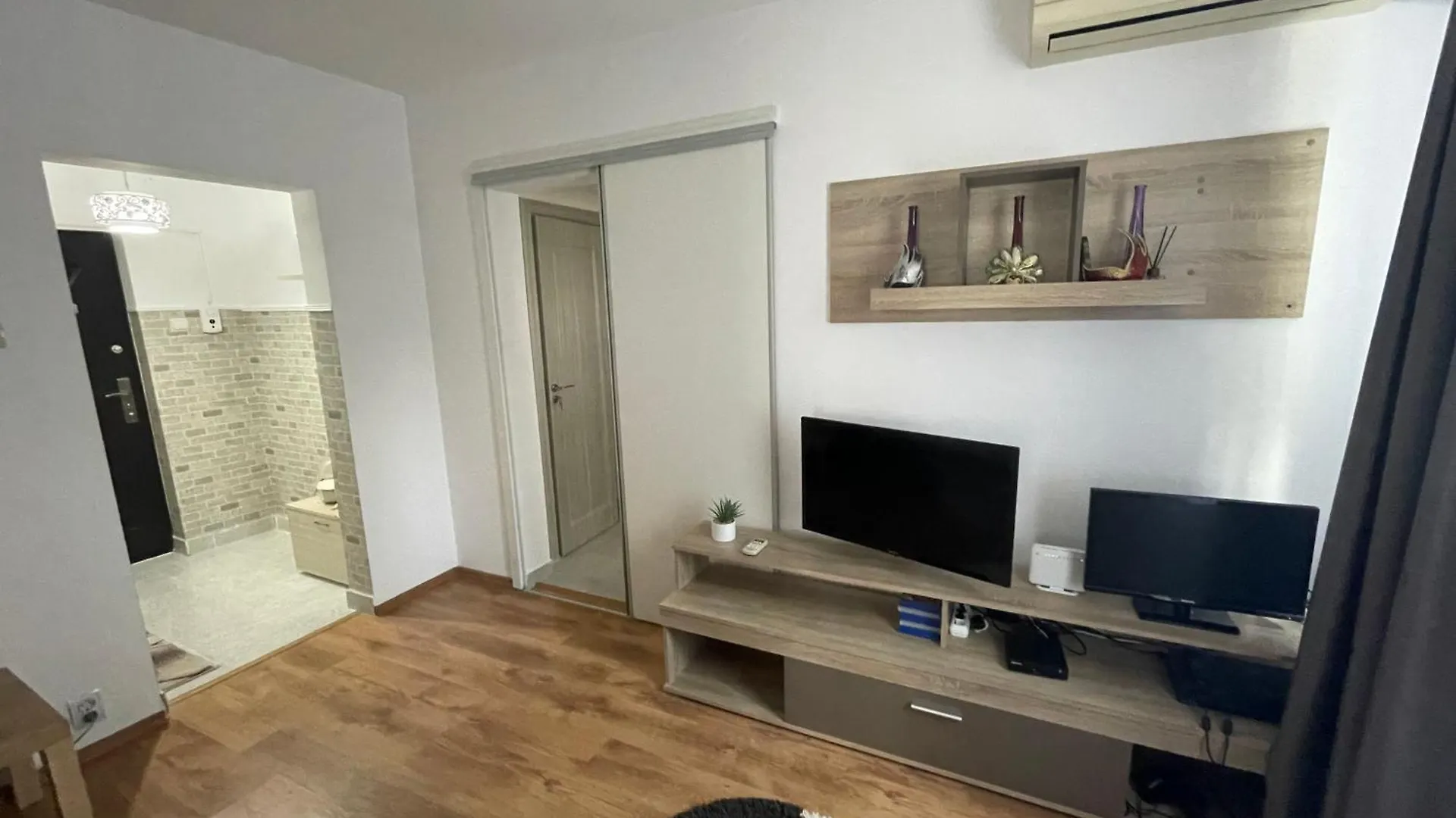 Moghioros Drumul Taberei Apartment Bucharest